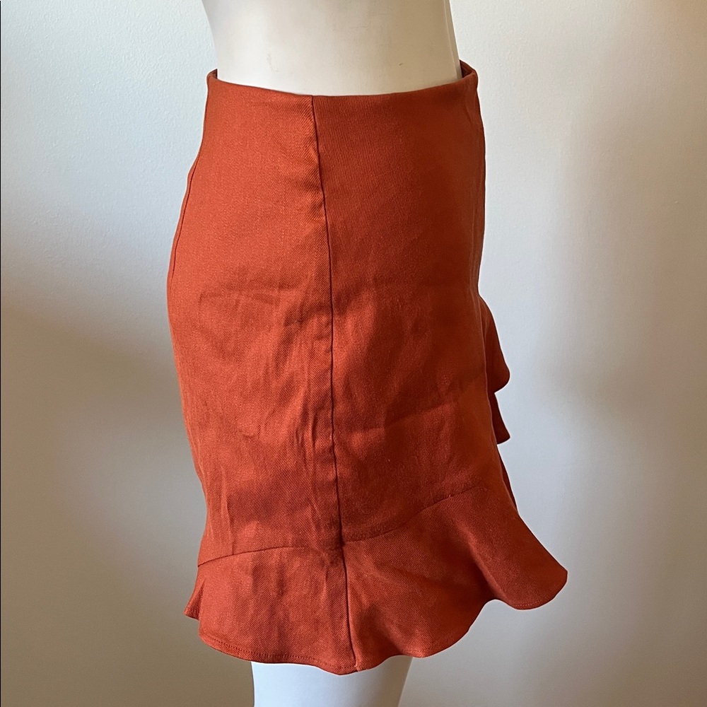 Express Elegant  Ruffle Skort - Picture 5 of 11